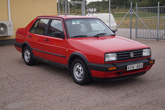 Volkswagen Jetta 3 of 19