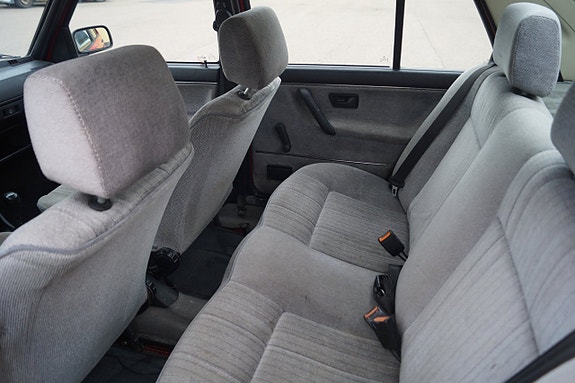 Volkswagen Jetta 12 of 19
