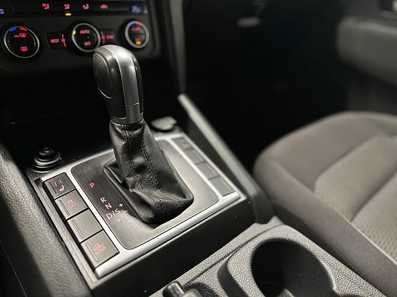 Volkswagen Amarok 18 of 19