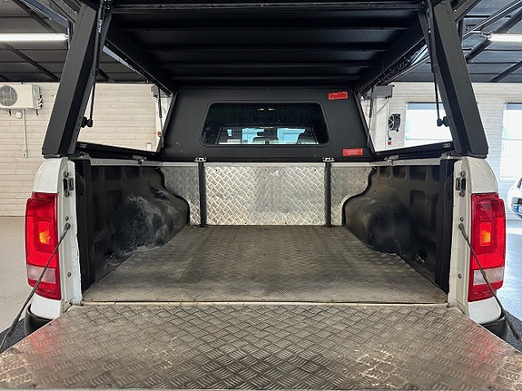 Volkswagen Amarok 8 of 19