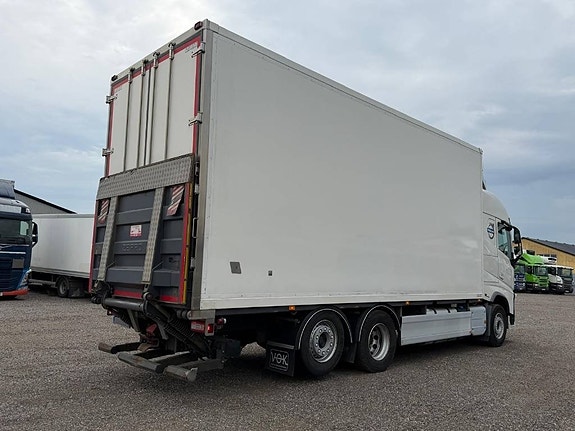 Volvo FH 460 Serie 9905 5 of 19