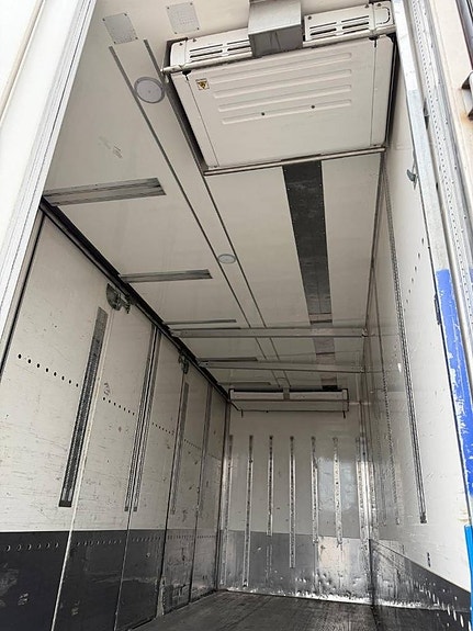 Volvo FH 460 Serie 9905 16 of 19