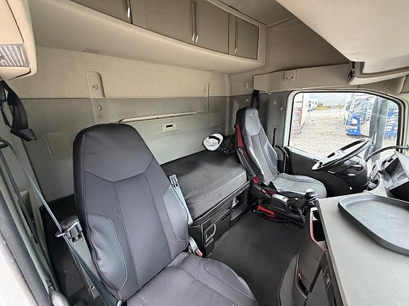Volvo FH 460 Serie 9905 12 of 19