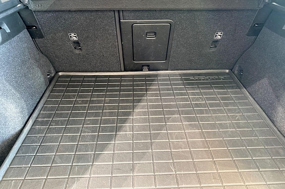 Volvo XC40 12 of 23