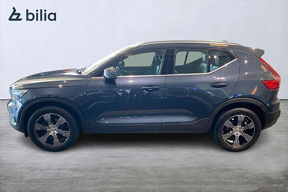 Volvo XC40 3 of 23