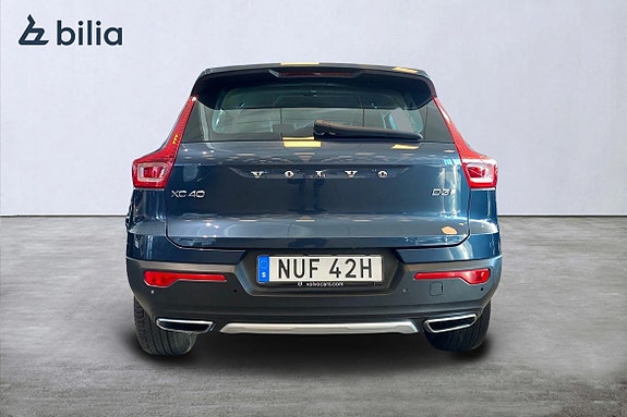 Volvo XC40 5 of 23