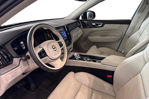 Volvo XC60 14 of 30