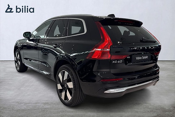Volvo XC60 2 of 30