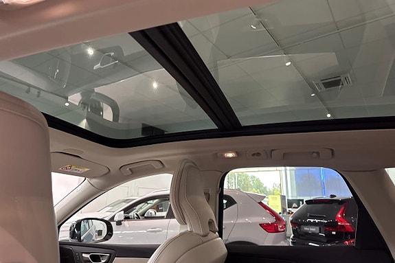 Volvo XC60 21 of 30