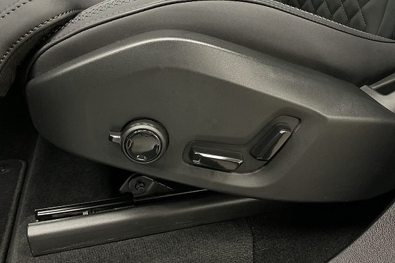 Volvo XC90 29 of 30
