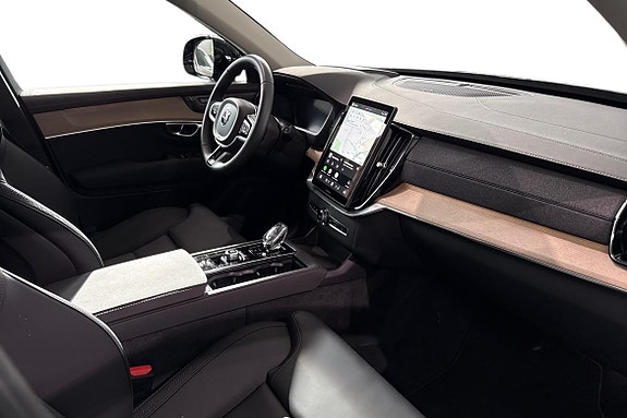 Volvo XC90 7 of 30