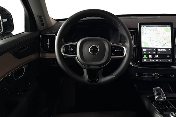 Volvo XC90 11 of 30