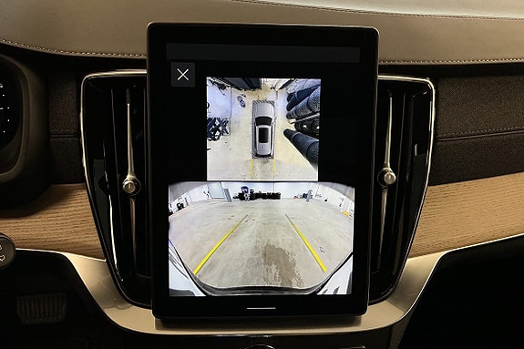 Volvo XC90 30 of 30