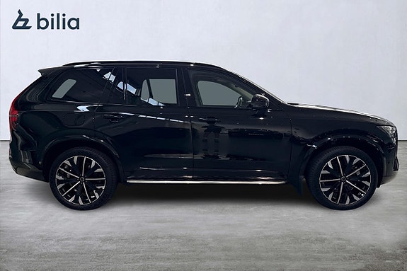 Volvo XC90 18 of 30