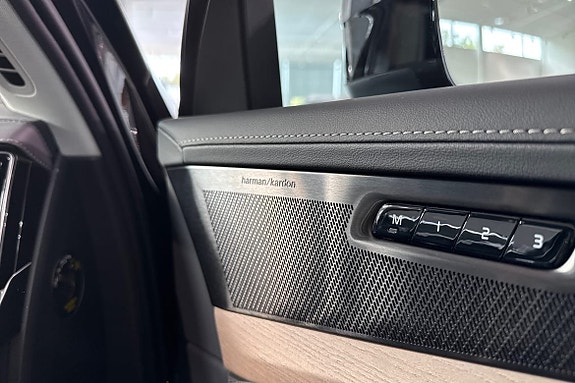 Volvo XC90 22 of 30