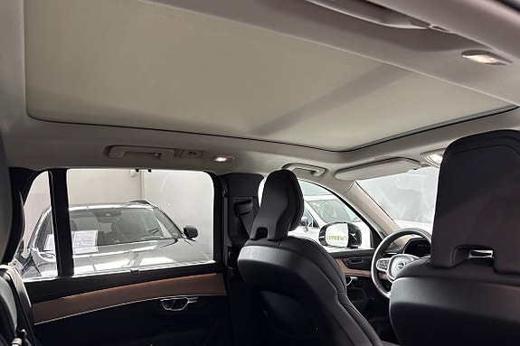 Volvo XC90 21 of 30