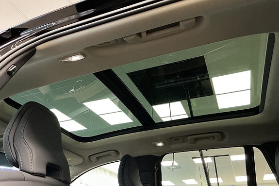 Volvo XC90 27 of 30