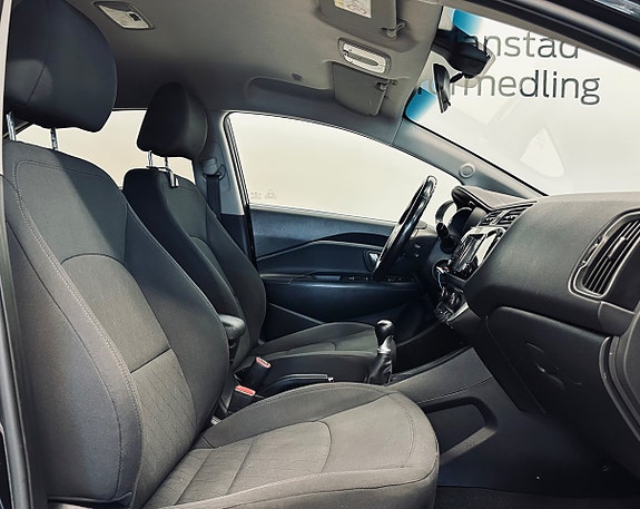 Kia Rio 8 of 9