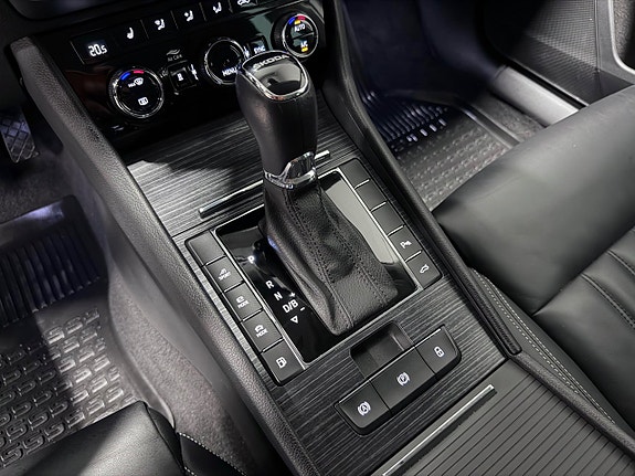 Skoda Superb 23 of 30