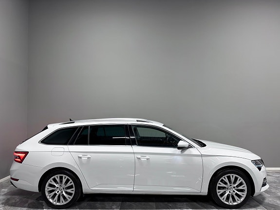 Skoda Superb 9 of 30