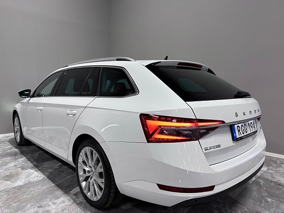 Skoda Superb 6 of 30