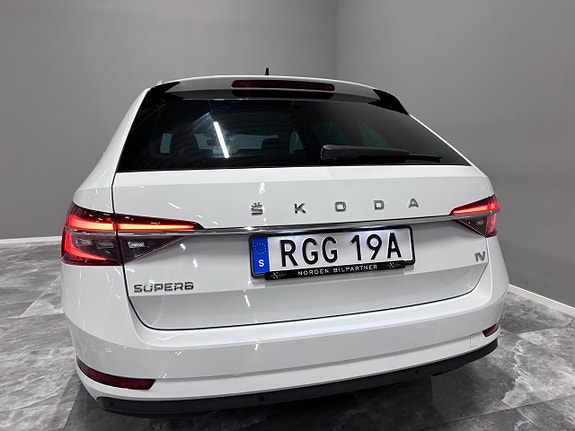 Skoda Superb 7 of 30