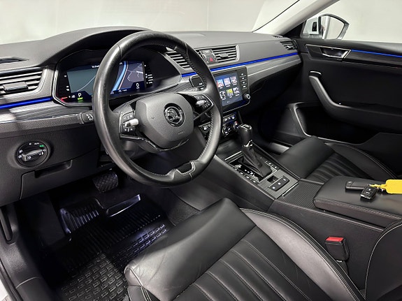 Skoda Superb 16 of 30