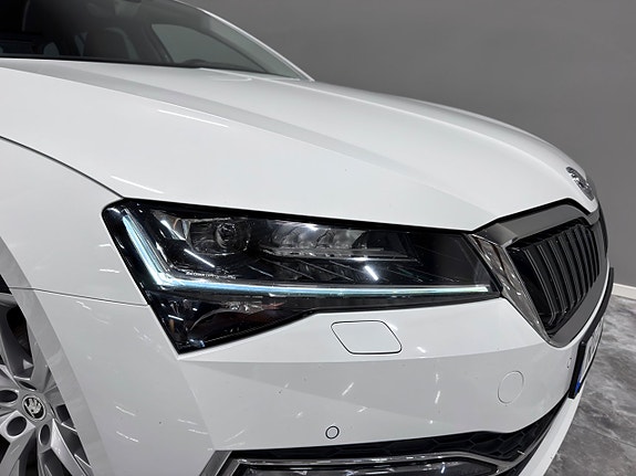 Skoda Superb 11 of 30