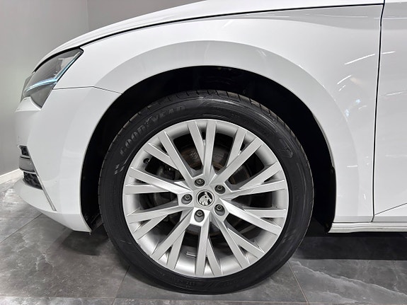 Skoda Superb 12 of 30