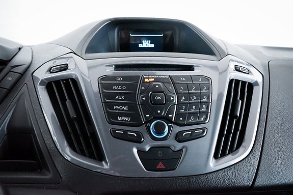 Ford Transit Custom 11 of 30