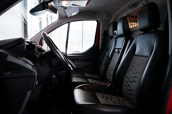 Ford Transit Custom 21 of 30