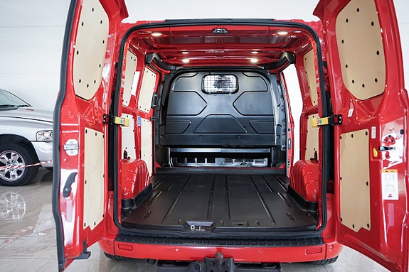 Ford Transit Custom 25 of 30