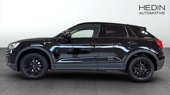 Audi Q2 2 of 12