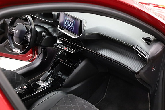 Peugeot e-208 16 of 24