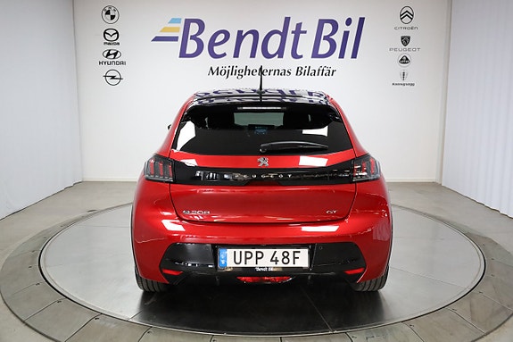 Peugeot e-208 9 of 24