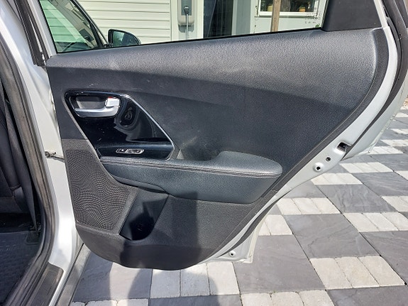 Kia Niro 7 of 12