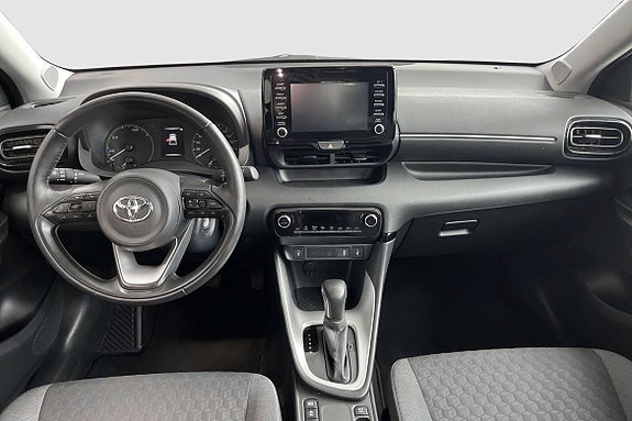 Toyota Yaris 10 of 12
