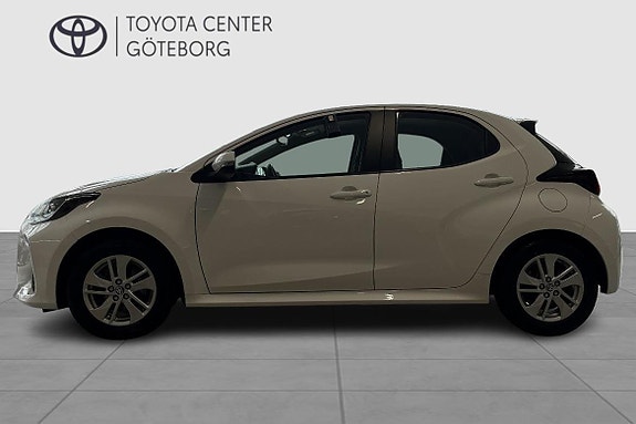 Toyota Yaris 5 of 12