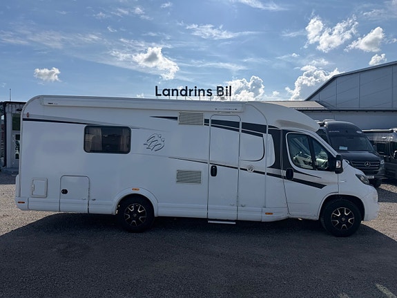 Knaus Sky Ti 700 * Alde & Långbäddar & Automat * 2 of 14