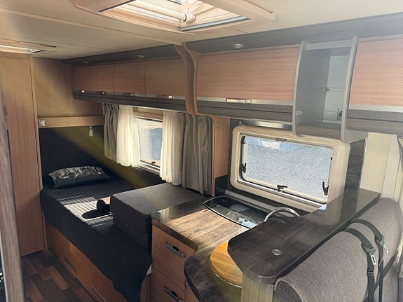 Knaus Sky Ti 700 * Alde & Långbäddar & Automat * 8 of 14
