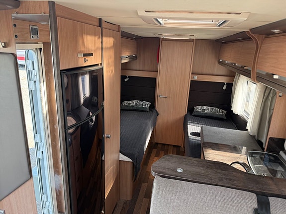 Knaus Sky Ti 700 * Alde & Långbäddar & Automat * 7 of 14