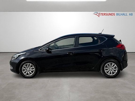 Kia Ceed 4 of 12