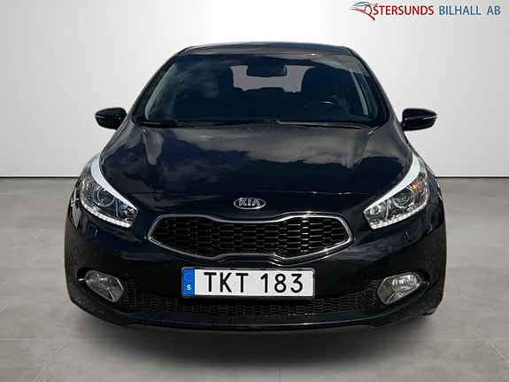 Kia Ceed 2 of 12