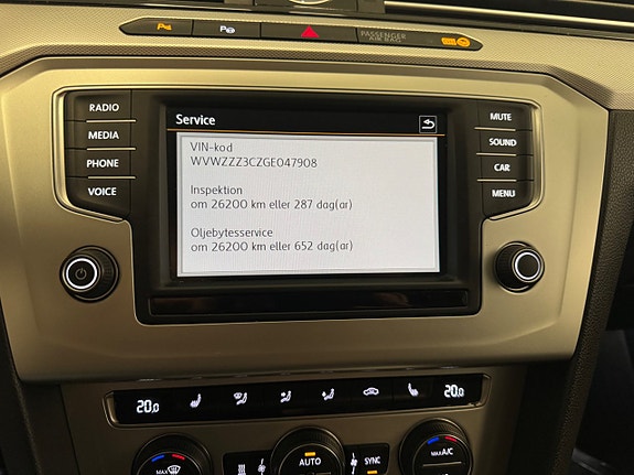 Volkswagen Passat 10 of 10