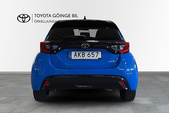 Toyota Yaris 4 of 10
