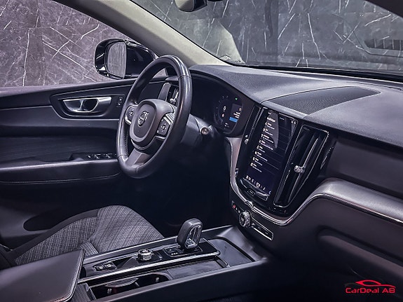 Volvo XC60 12 of 27