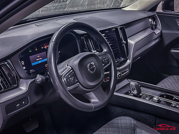 Volvo XC60 16 of 27
