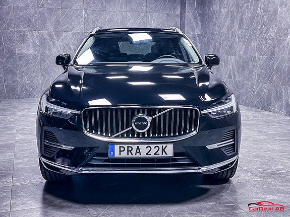 Volvo XC60 2 of 27