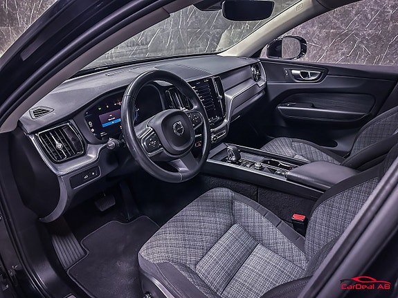 Volvo XC60 15 of 27