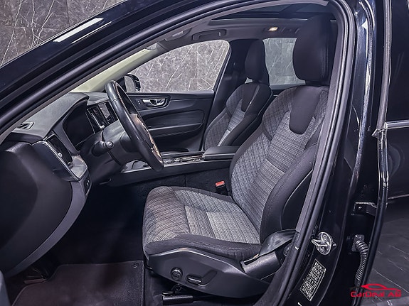 Volvo XC60 14 of 27